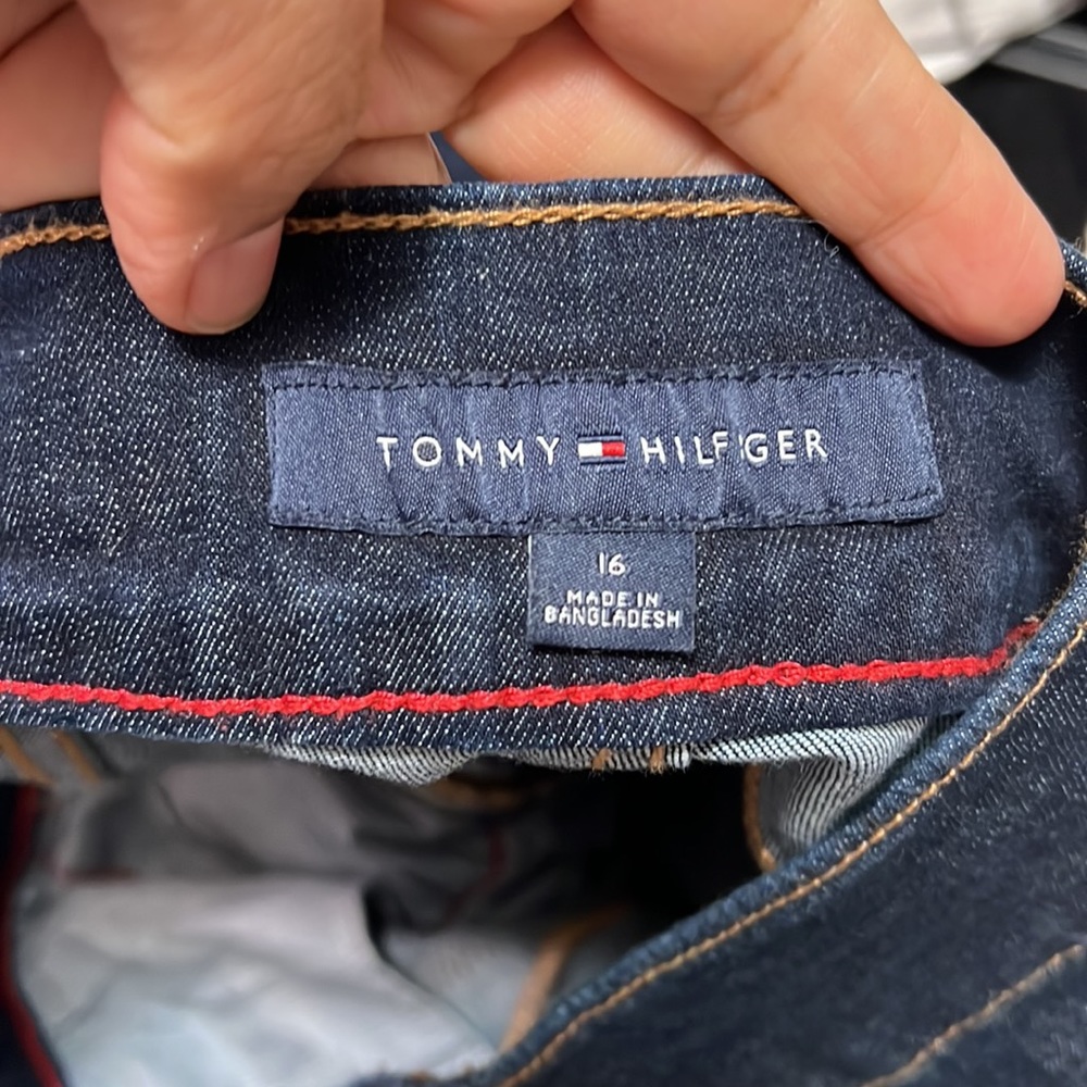 Tommy - Picture 2 of 2